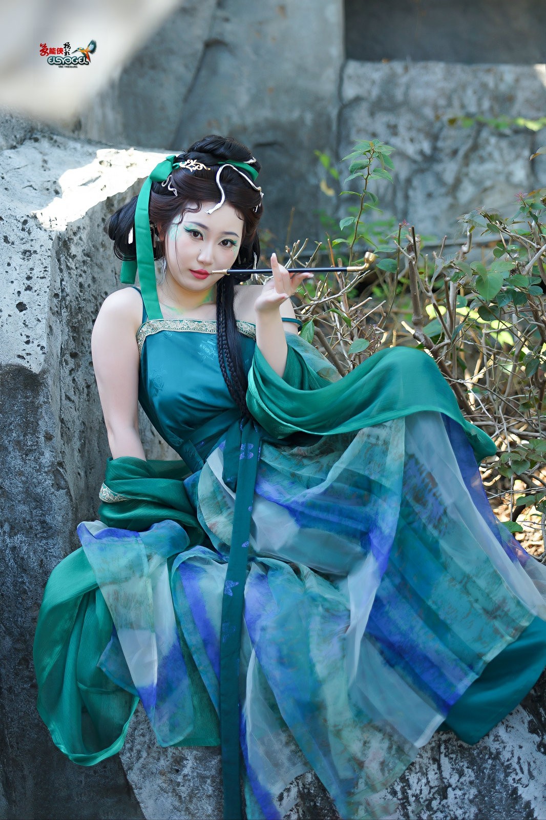 【魅惑青蛇妖】---小魚