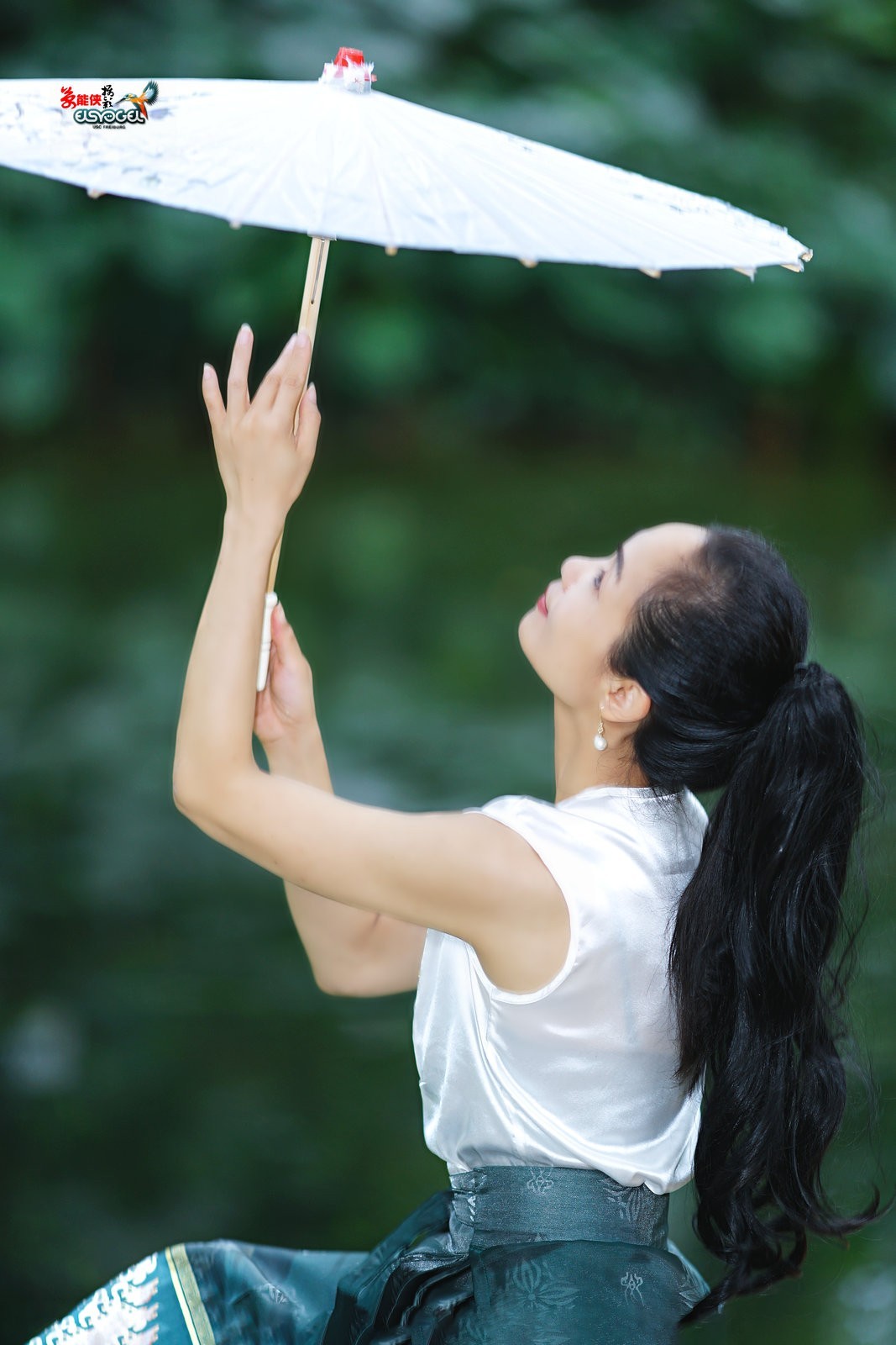 【天青色等烟雨】---小杨