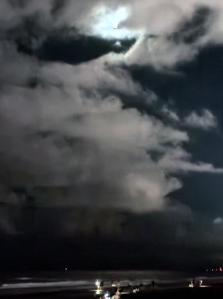 2024夏 海南环岛行（108）三亚湾的夜景