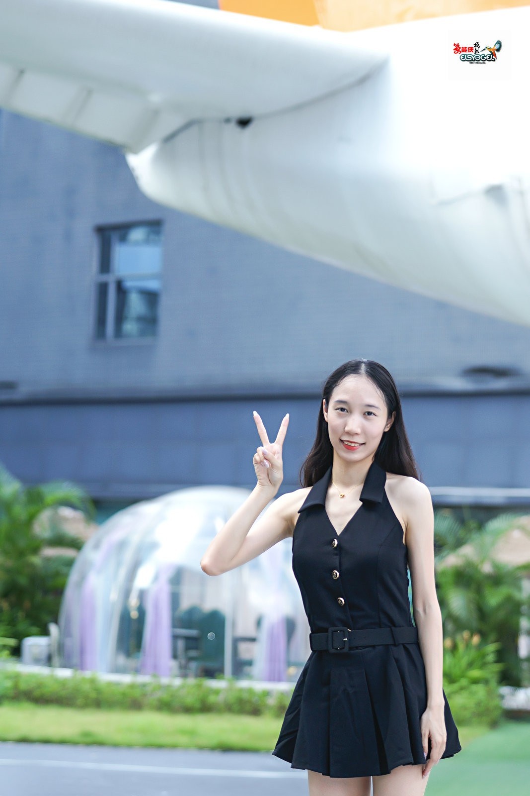 【飞机底部少女】---姗姗