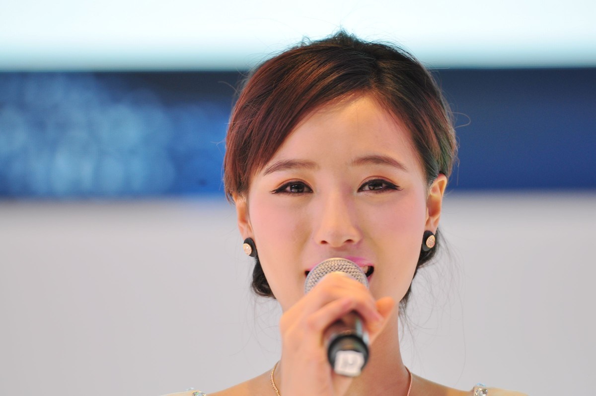 一组十年前D90 70-200 2.8 原片直出上海车展模特八