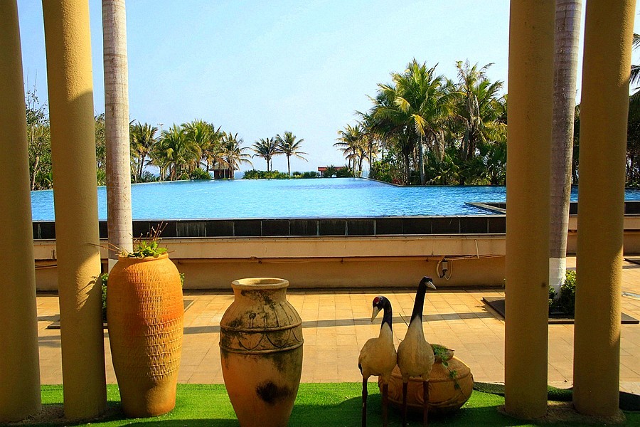 《不老松：忆海南游记》（10）临髙县长島兰湾：现已不复存在的非常漂亮的游泳池！