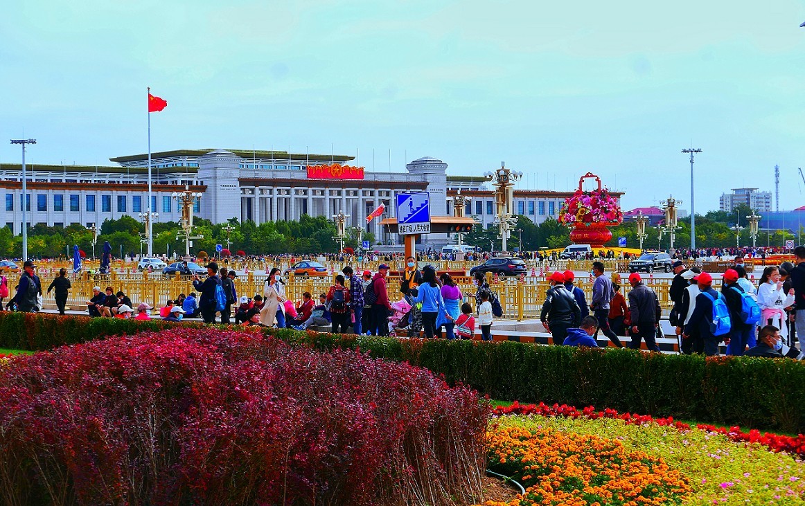 拜年请假贴《北京天安门广场》《我爱北京天安门》祝大家过年好！给各位拜个早年！