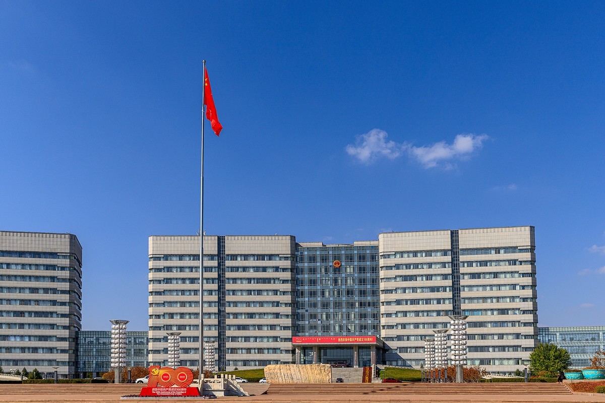 旅游记录：内蒙古 · 鄂尔多斯 · 城市广场