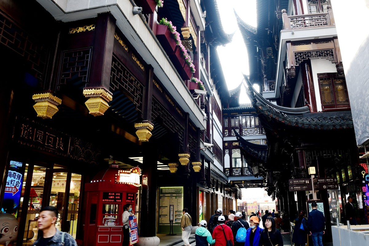 云南 上海游之五十(完结篇) — 上海老城隍庙街游拍