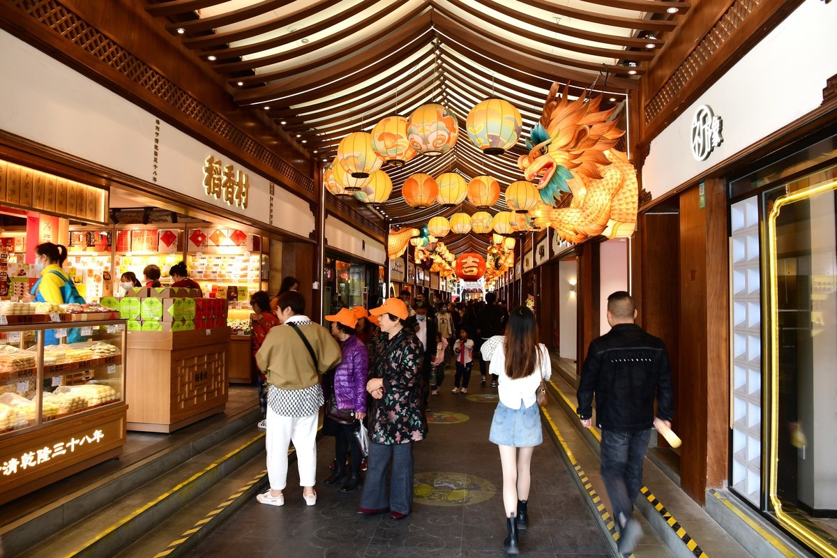 云南 上海游之五十(完结篇) — 上海老城隍庙街游拍