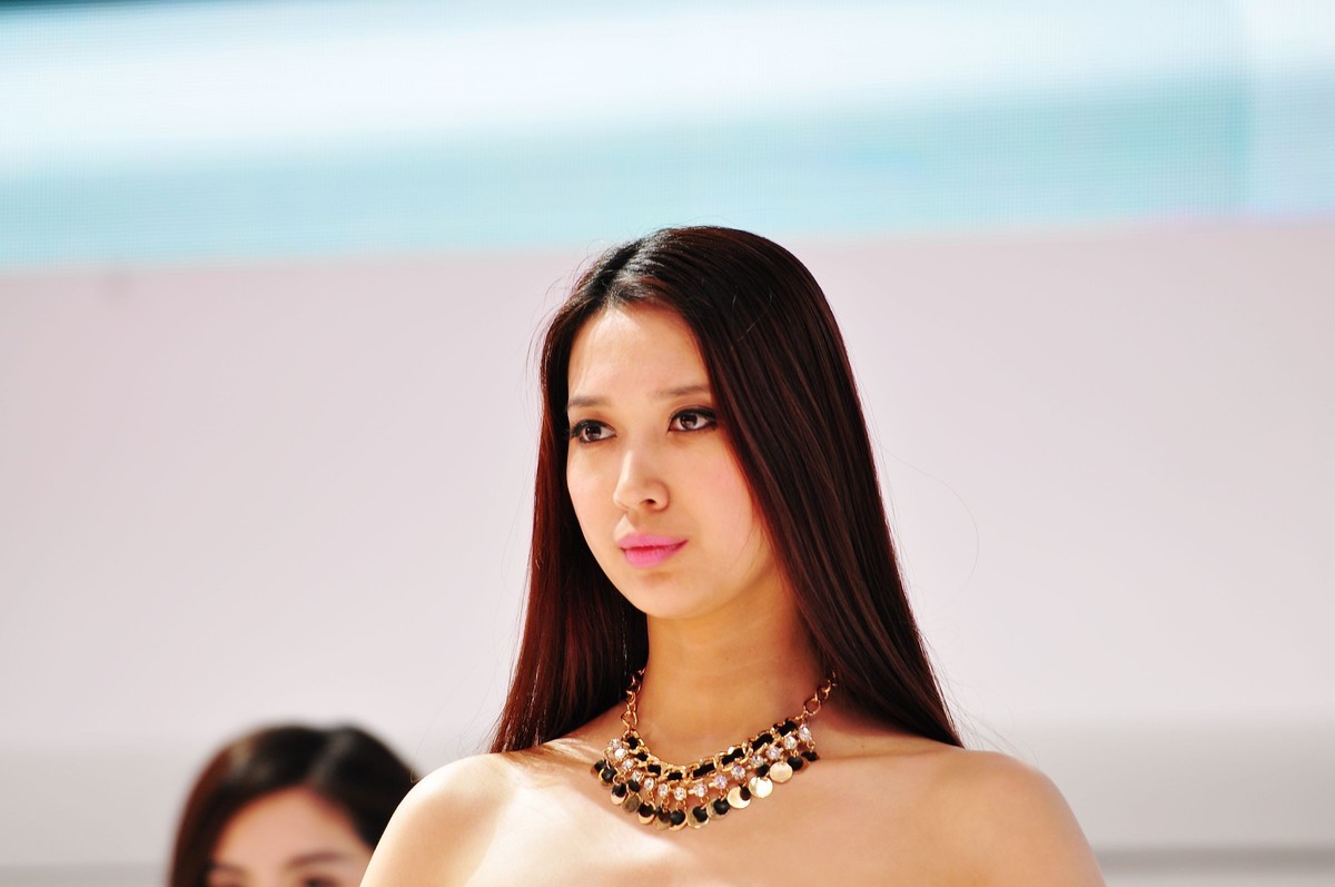 一组十年前D90 70-200 2.8 原片直出上海车展模特八