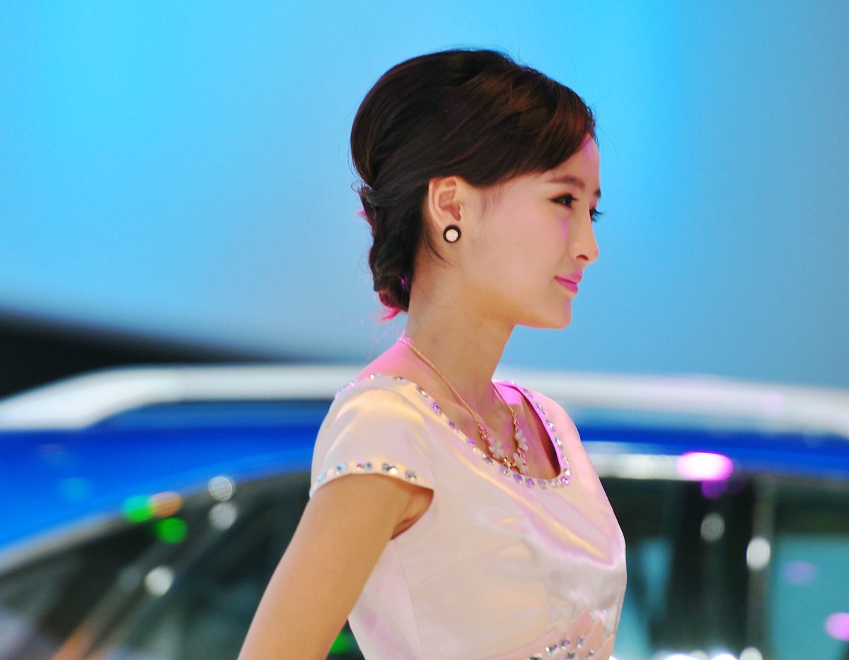 一组十年前D90 70-200 2.8 原片直出上海车展模特八