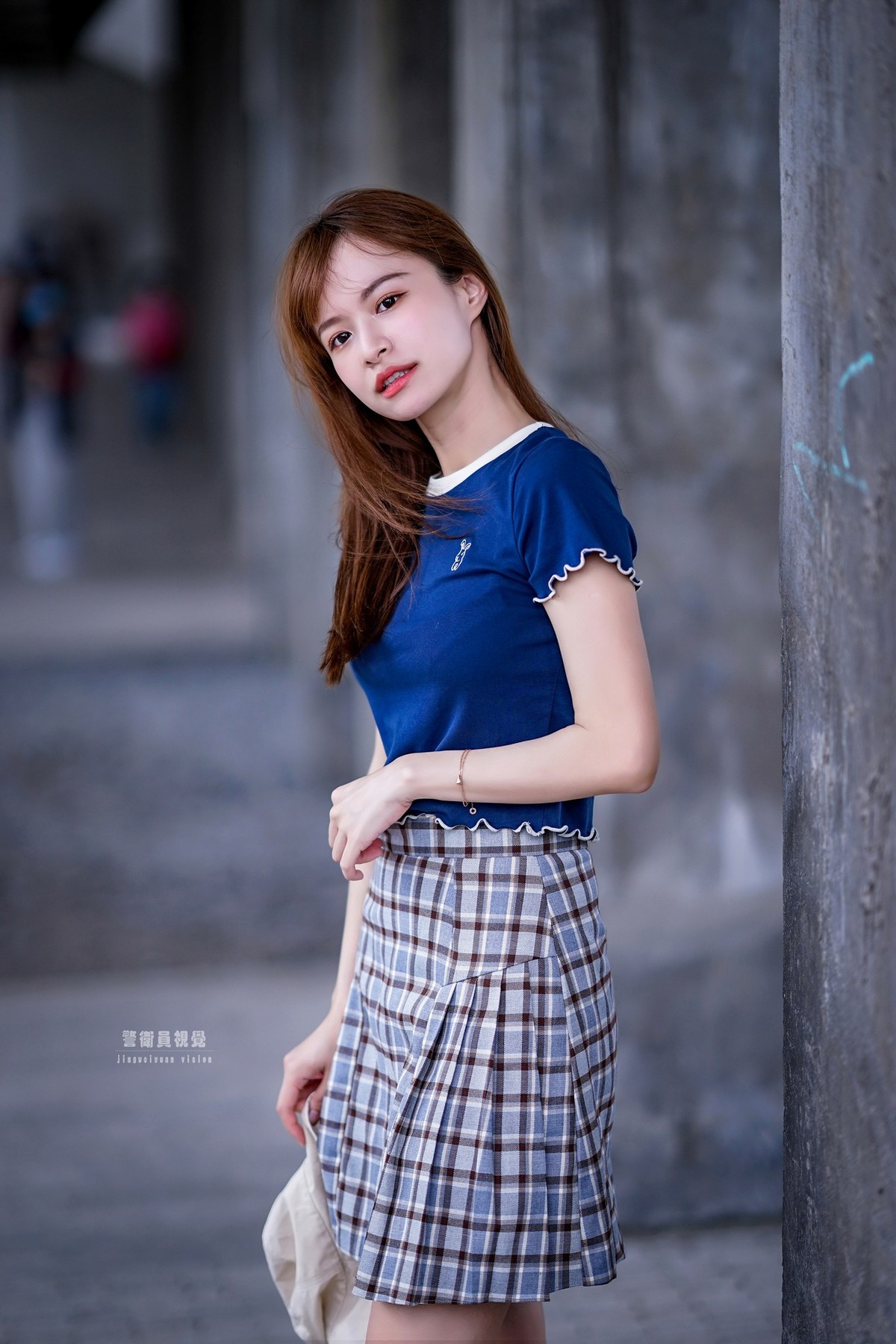 【调皮的女孩】-BY警卫员