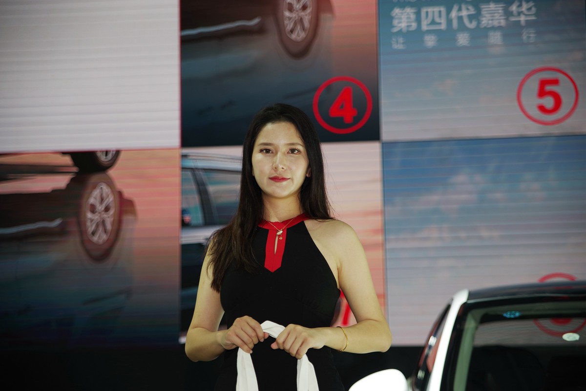 室内人像---车展中的美模！