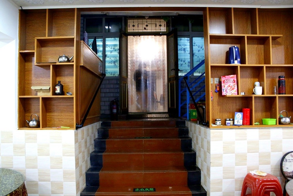 《不老松：纪实摄影》二游东戴河：我们入住：80后渔家院！