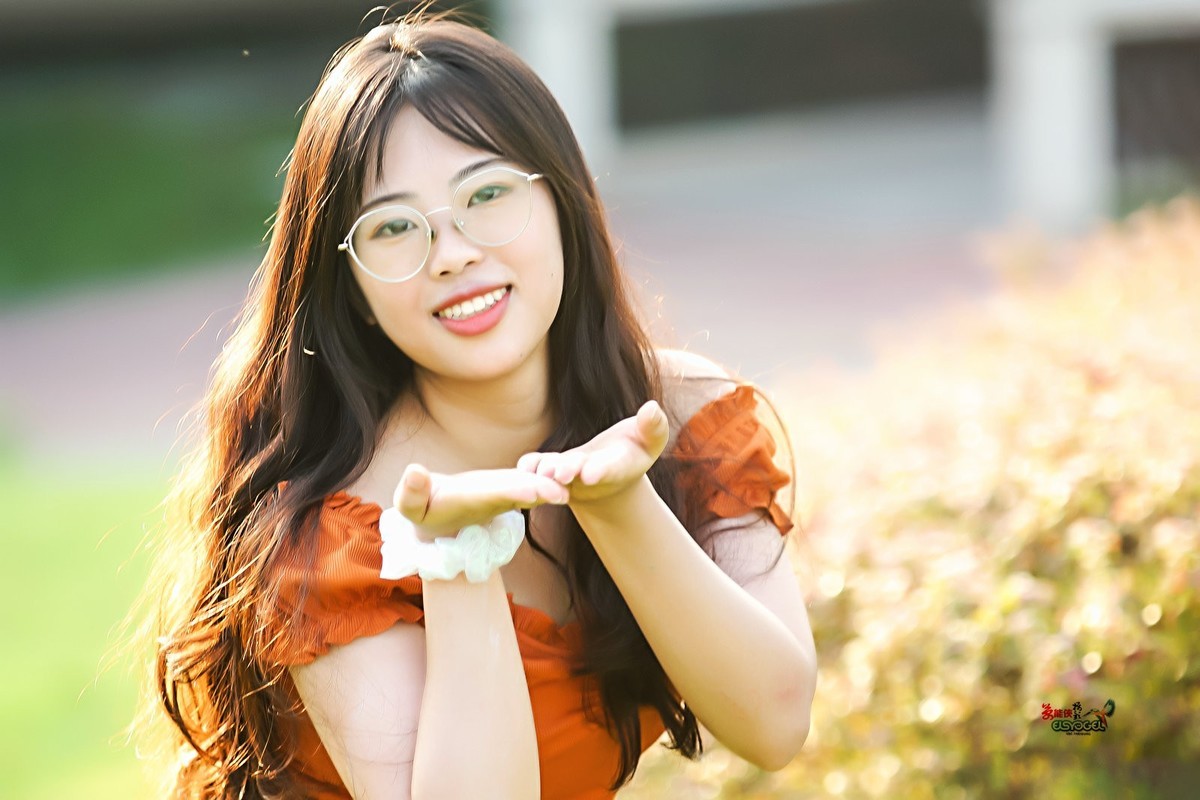 【阳光可爱少女】--- 麦停