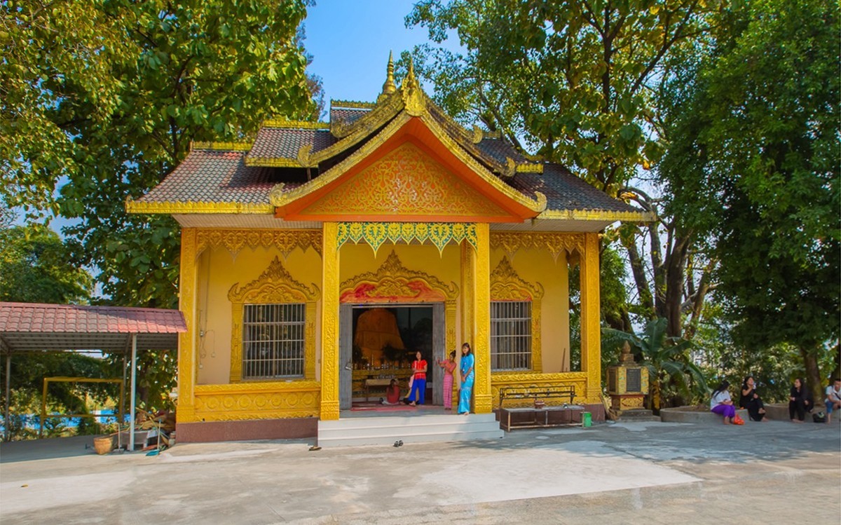 2025-04-10云南瑞丽姐勒金塔 （二）