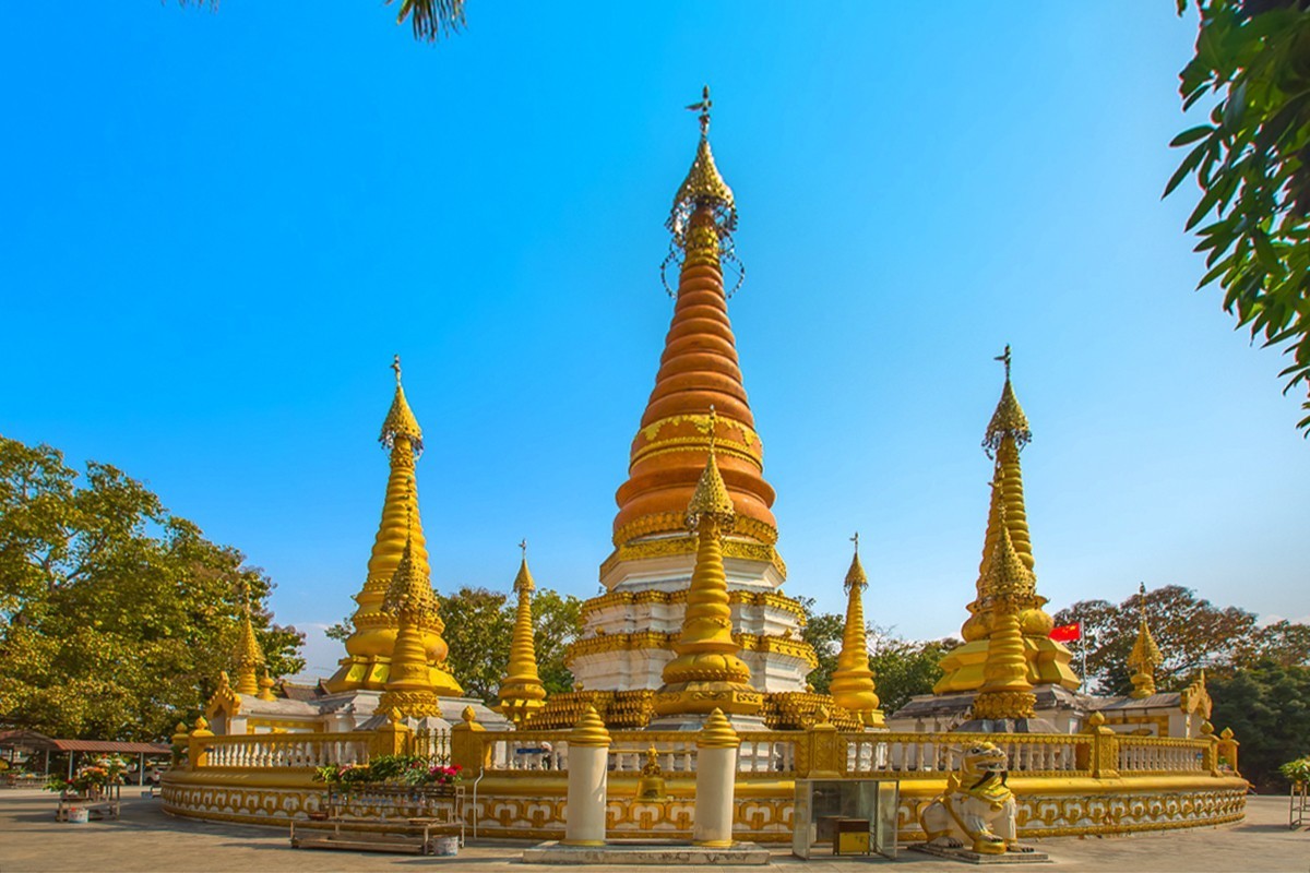 2025-04-10云南瑞丽姐勒金塔 （二）