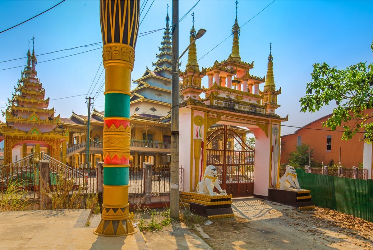 2025-04-10云南瑞丽姐勒金塔 （二）