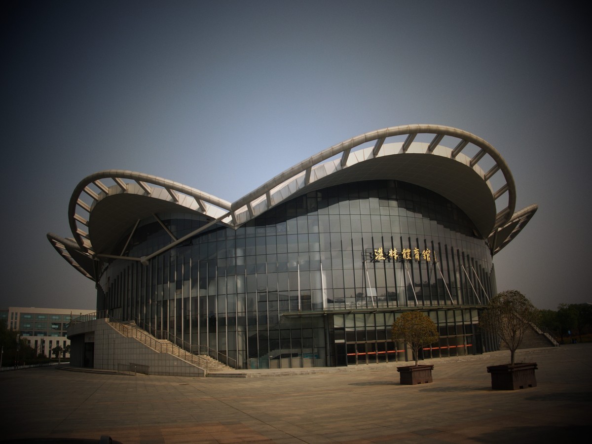 校园随拍===老机器拿出来晒晒太阳！