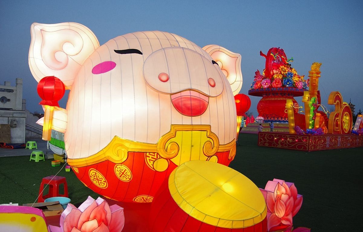 #2023不一样的春节#  花灯与时俱进