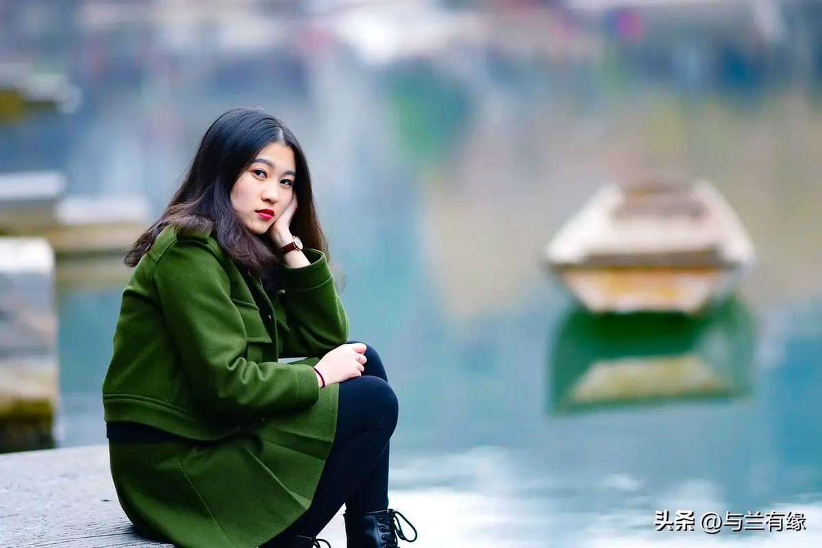 咔嚓美女摄影师