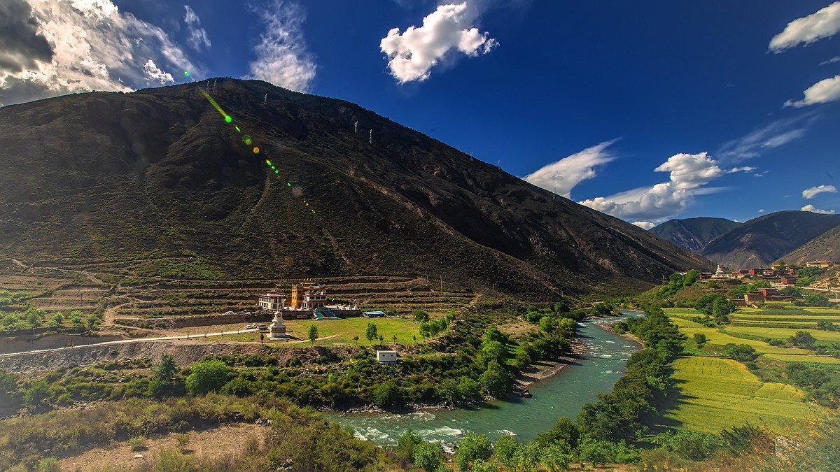 2019.06.进藏回顾 之 离开姊妹湖，跨过金沙江，走进新西藏