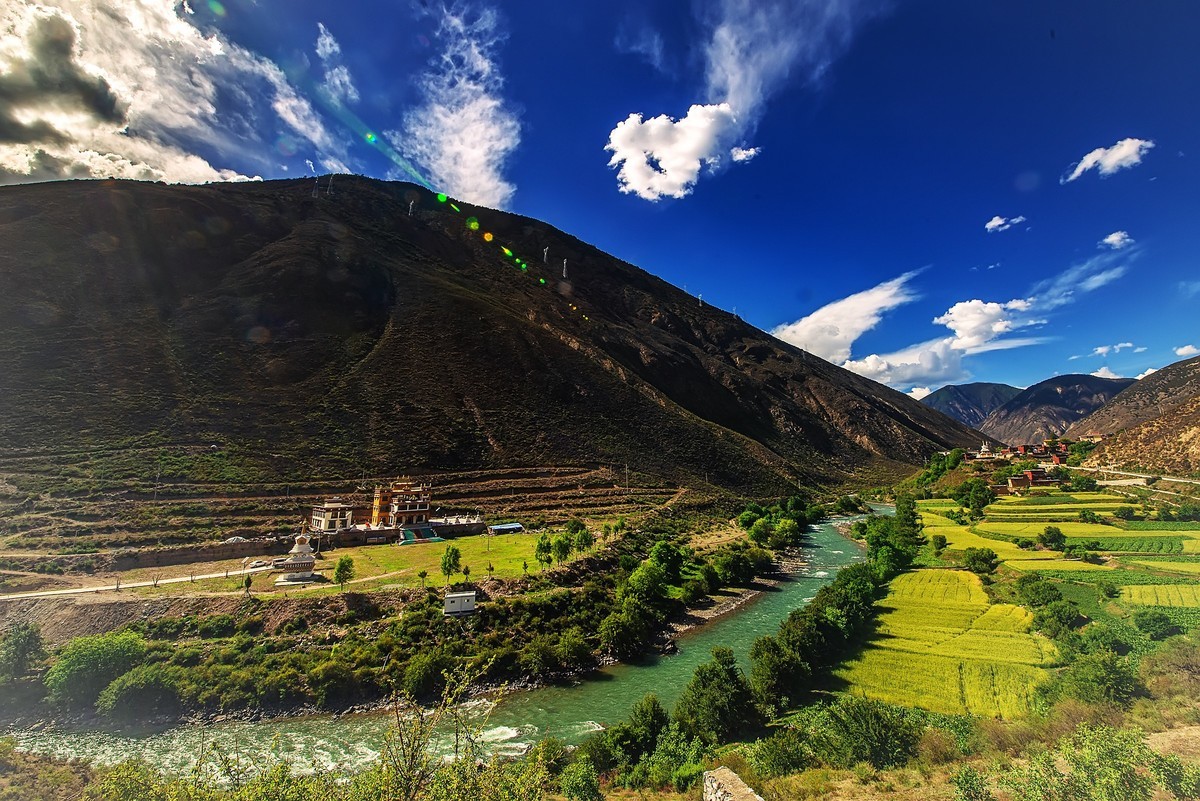 2019.06.进藏回顾 之 离开姊妹湖，跨过金沙江，走进新西藏