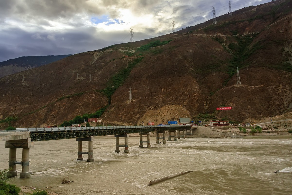 2019.06.进藏回顾 之 离开姊妹湖，跨过金沙江，走进新西藏