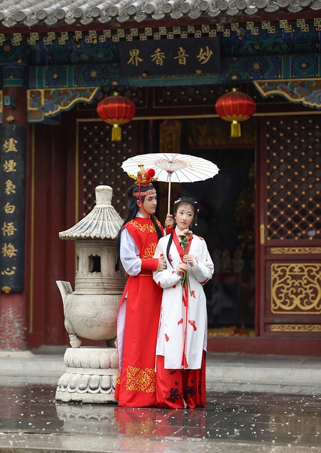 走进大观园致敬精典