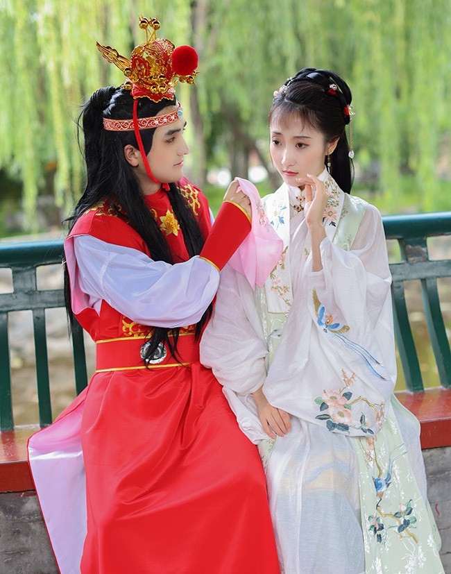 走进大观园致敬精典