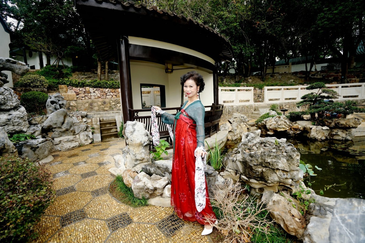 环境人像---古琴台的古装美女！