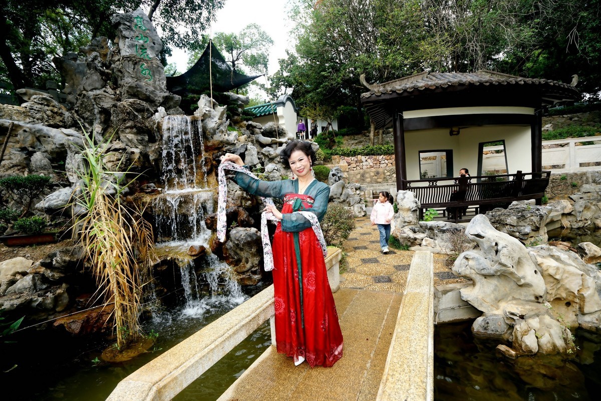 环境人像---古琴台的古装美女！