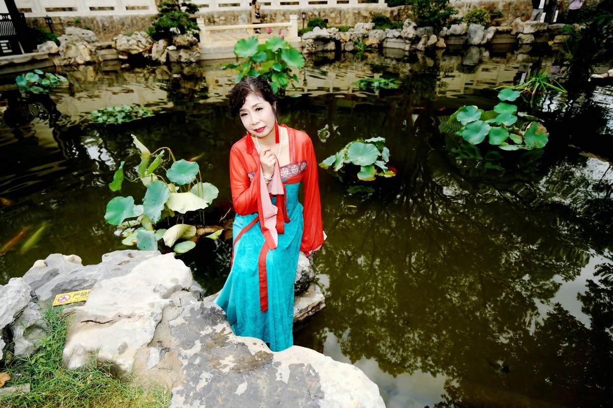 环境人像---古琴台的古装美女！