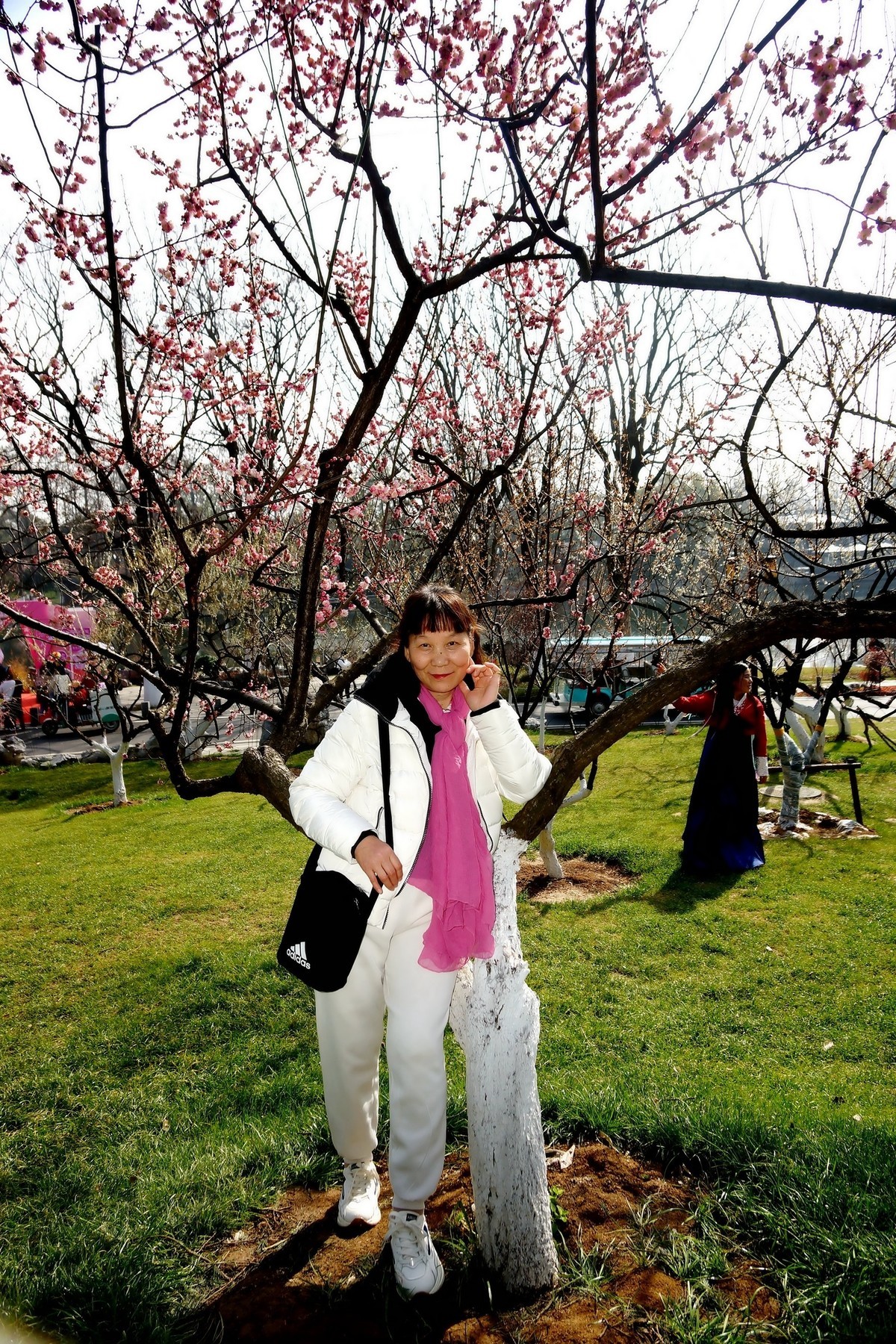 环境人像---东湖春游中的美女！