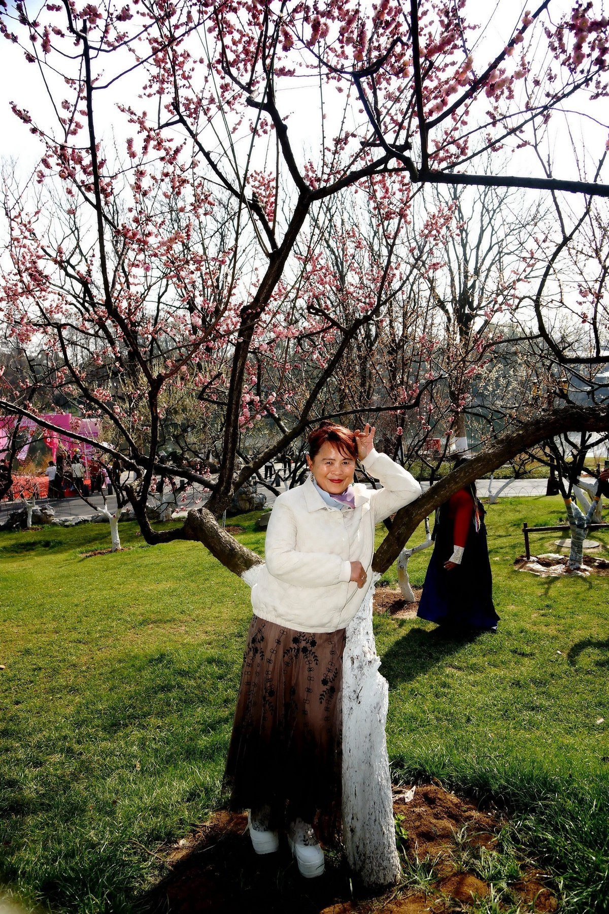 环境人像---东湖春游中的美女！