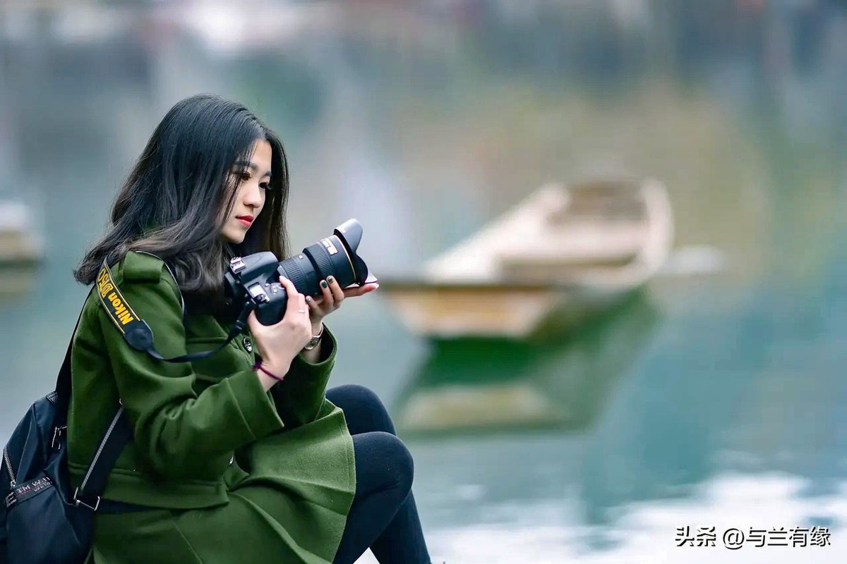 咔嚓美女摄影师