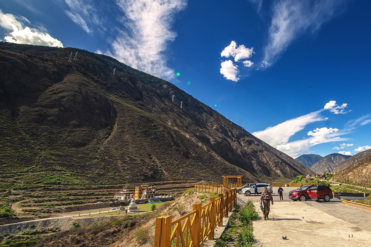 2019.06.进藏回顾 之 离开姊妹湖，跨过金沙江，走进新西藏