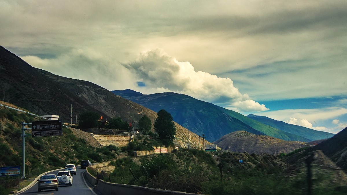 2019.06.进藏回顾 之 离开姊妹湖，跨过金沙江，走进新西藏