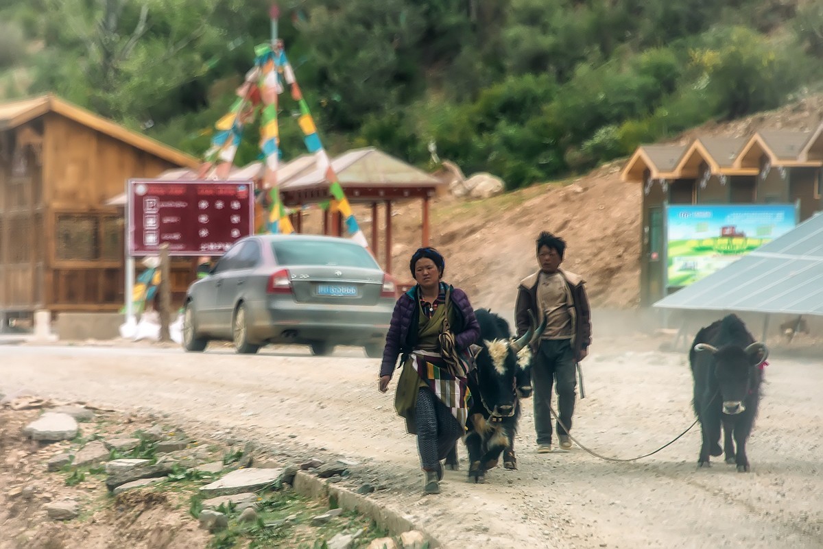 2019.06.进藏回顾 之 离开姊妹湖，跨过金沙江，走进新西藏