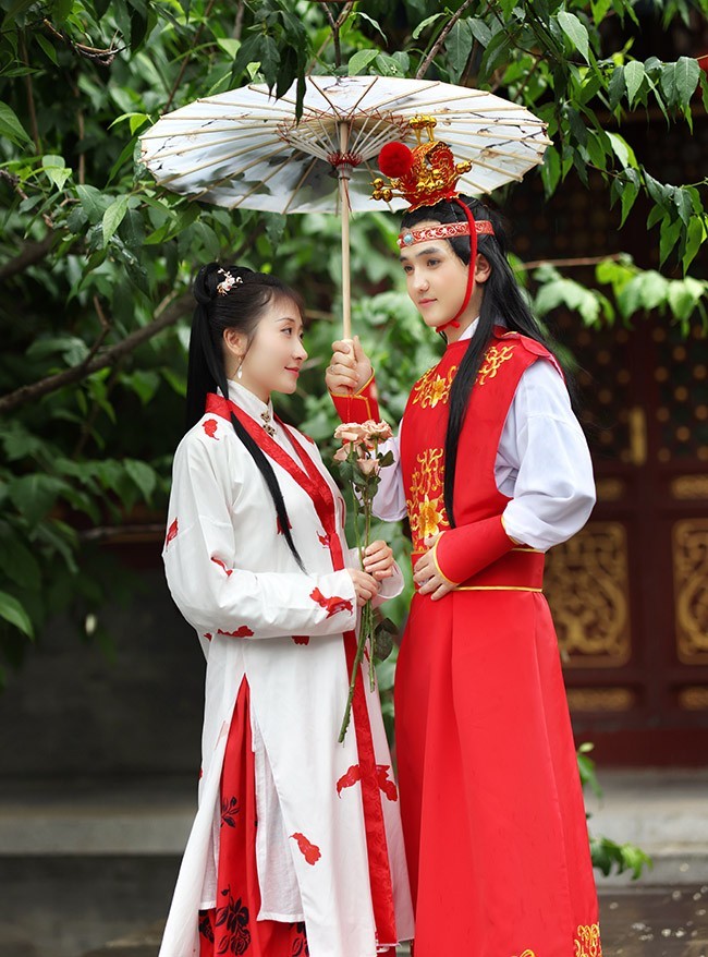 走进大观园致敬精典