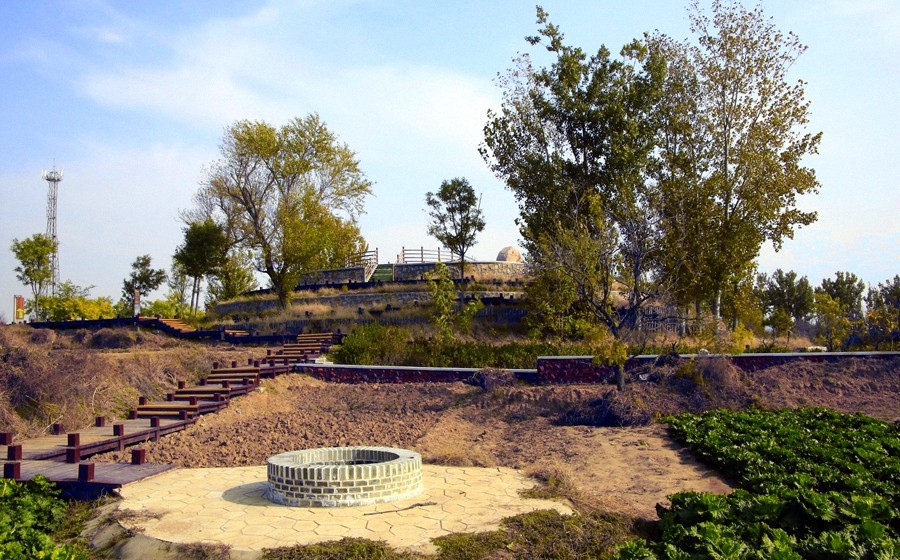 《不老松：纪实摄影》大美沧州系列報道：海兴小山火山地质公园(07)马溜山岩石！