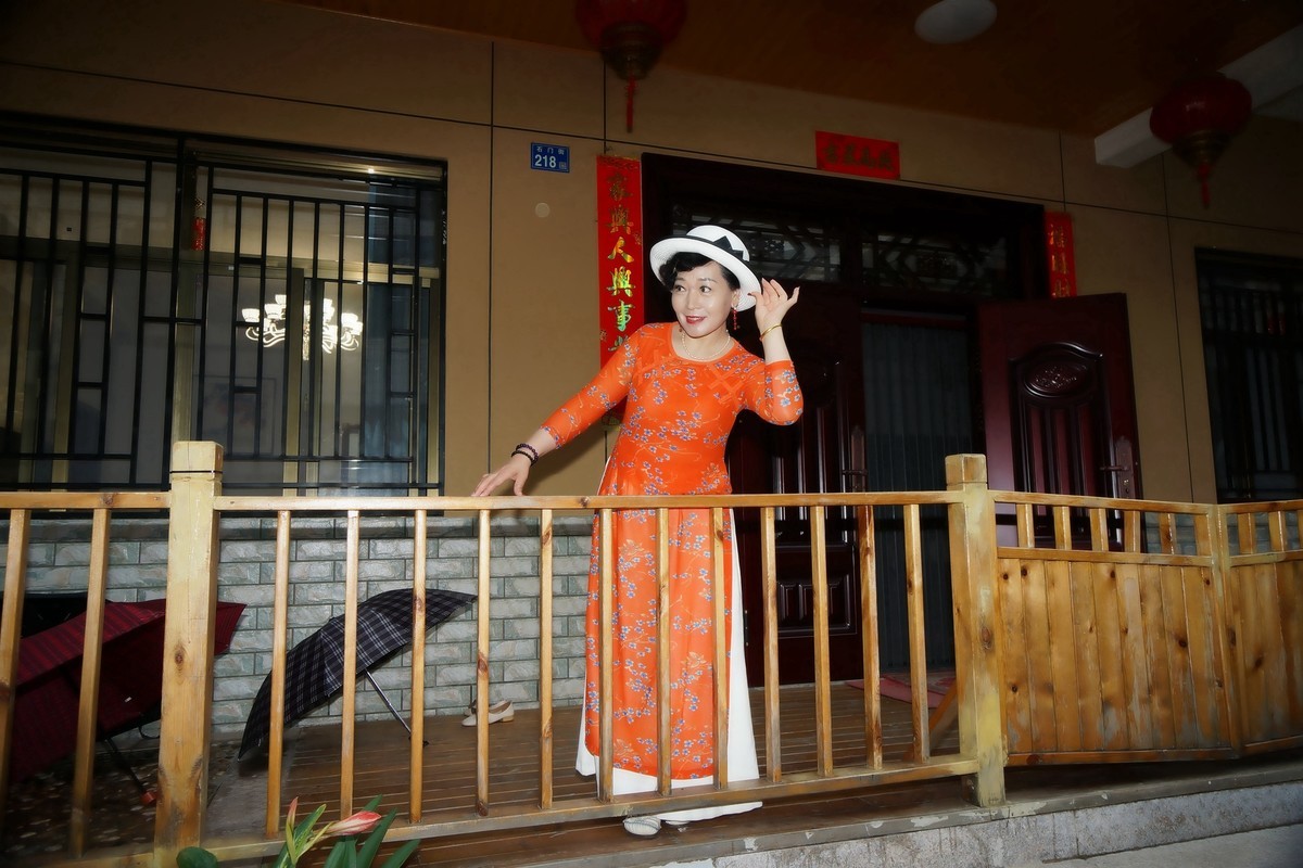 室内环境人像---聚会中的美女！