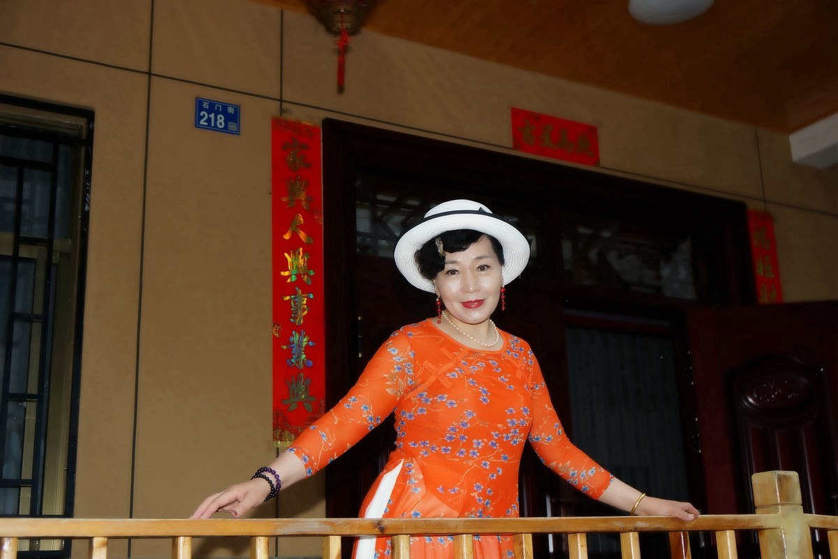 室内环境人像---聚会中的美女！