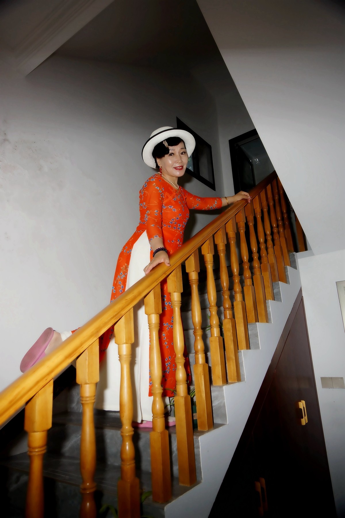 室内环境人像---聚会中的美女！