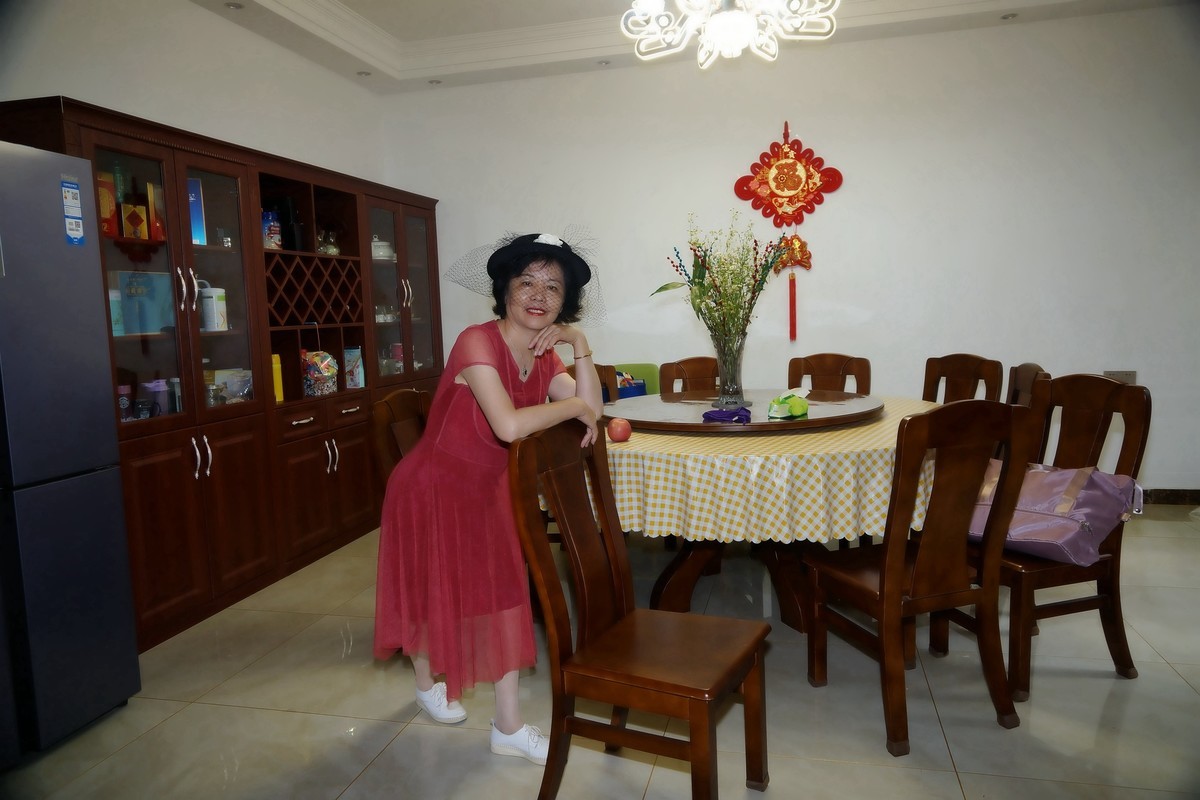 室内环境人像---聚会中的美女！