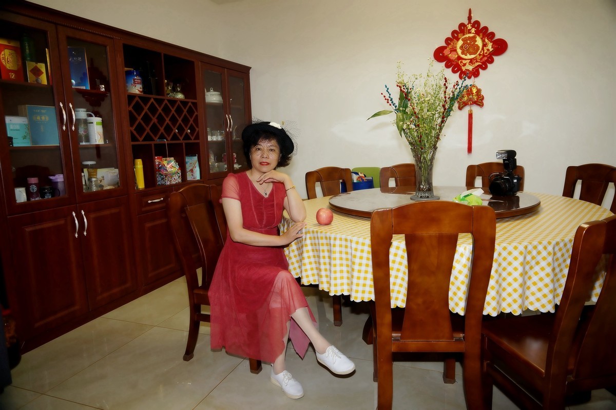 室内环境人像---聚会中的美女！