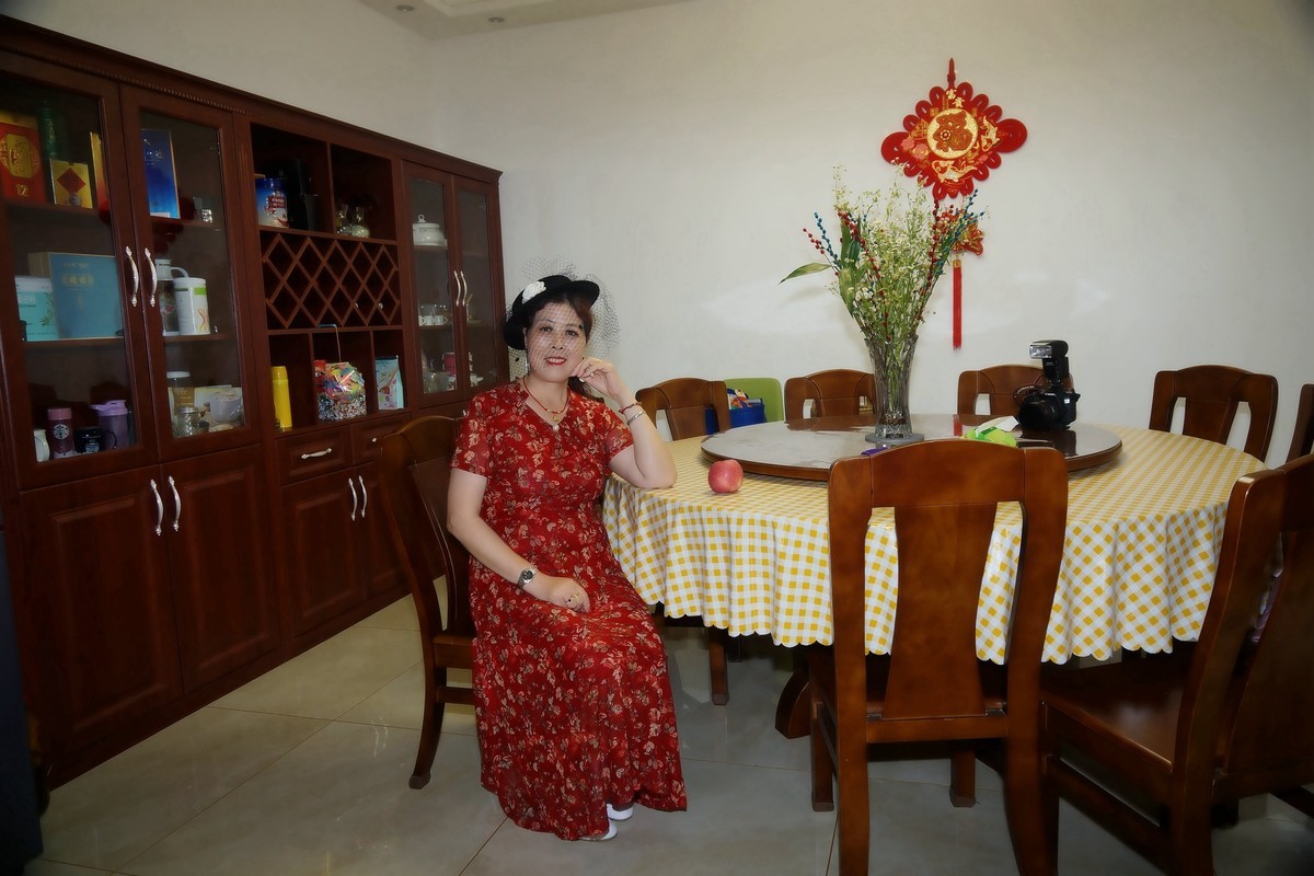 室内环境人像---聚会中的美女！