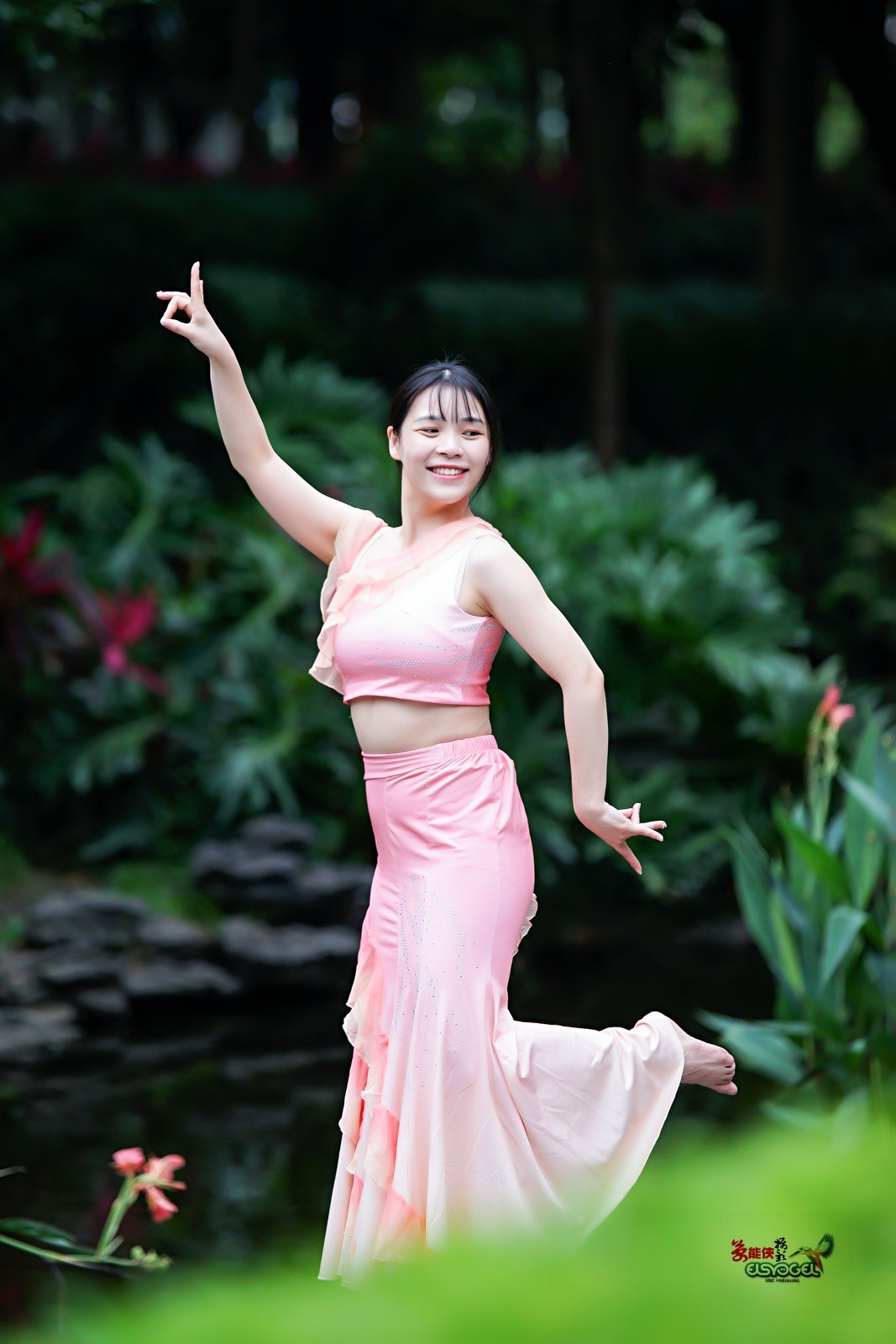 【夏日傣族舞女】---佳佳