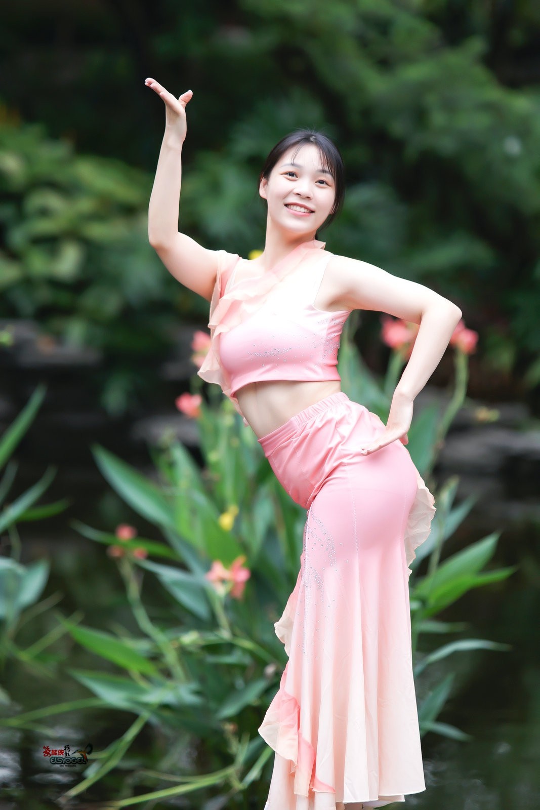 【夏日傣族舞女】---佳佳