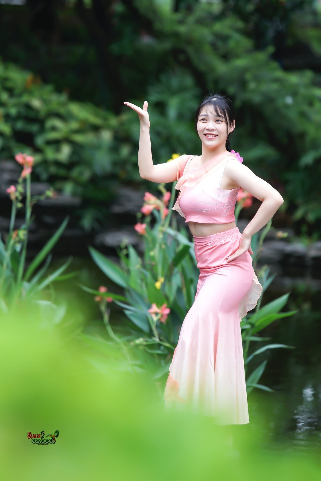 【夏日傣族舞女】---佳佳