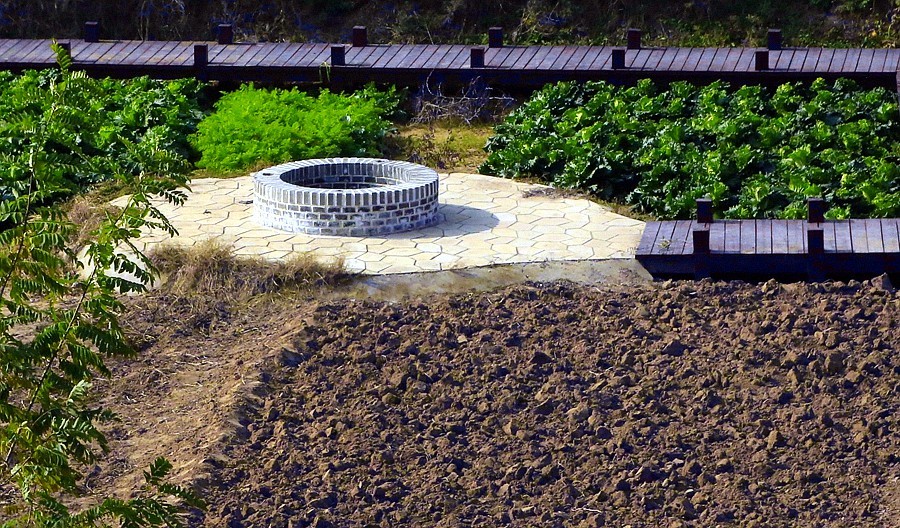 《不老松：纪实摄影》大美沧州系列報道：海兴小山火山地质公园(07)马溜山岩石！