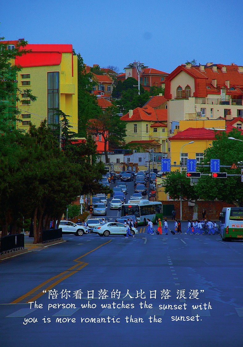 活跃气氛片《夏日里的美女更靓丽》抓拍街拍随拍一组热闹片！哈哈！