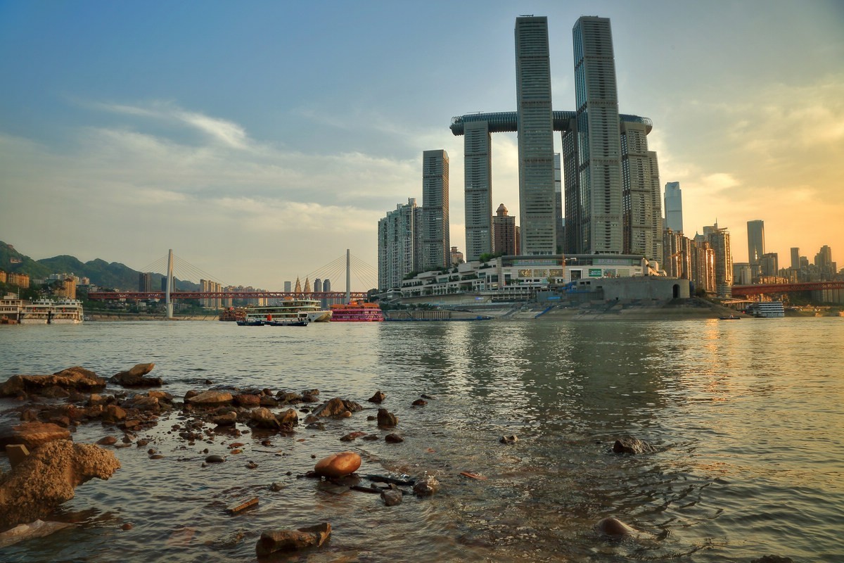 傍晚时分（朝天门两江汇）